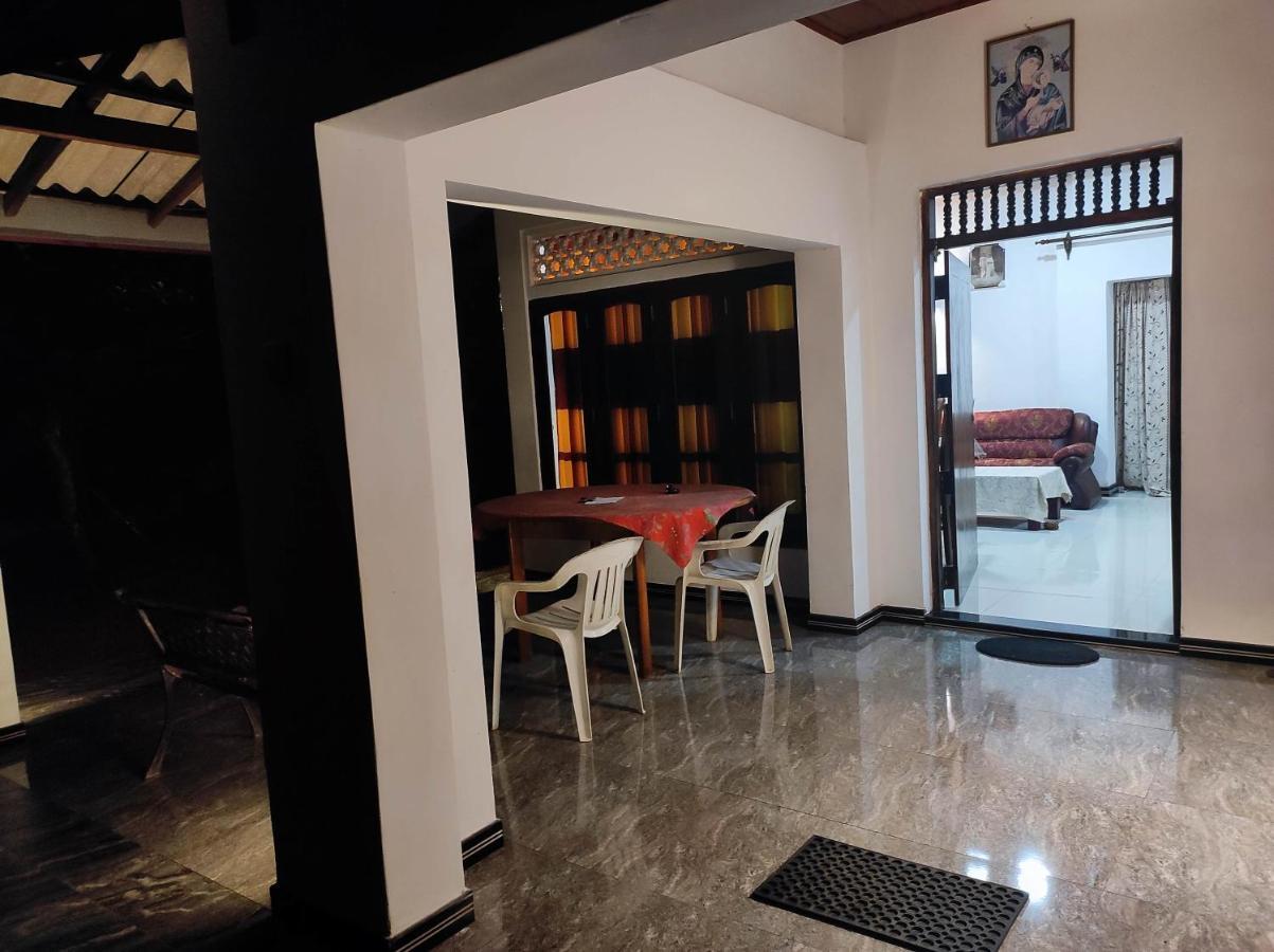 Sunset Villa Negombo Bagian luar foto